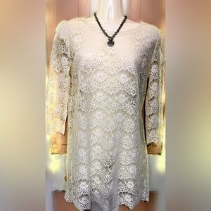 Forever 21 Elegant Cream Lace Women's dress nwot